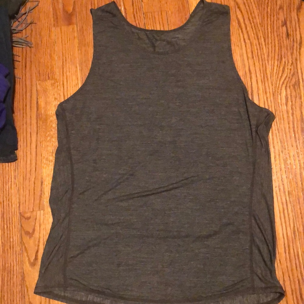 Lululemon tank